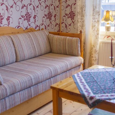 Hallebergs Bed&Breakfast Скара Экстерьер фото