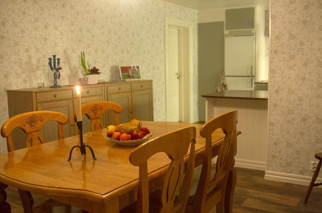 Hallebergs Bed&Breakfast Скара Экстерьер фото