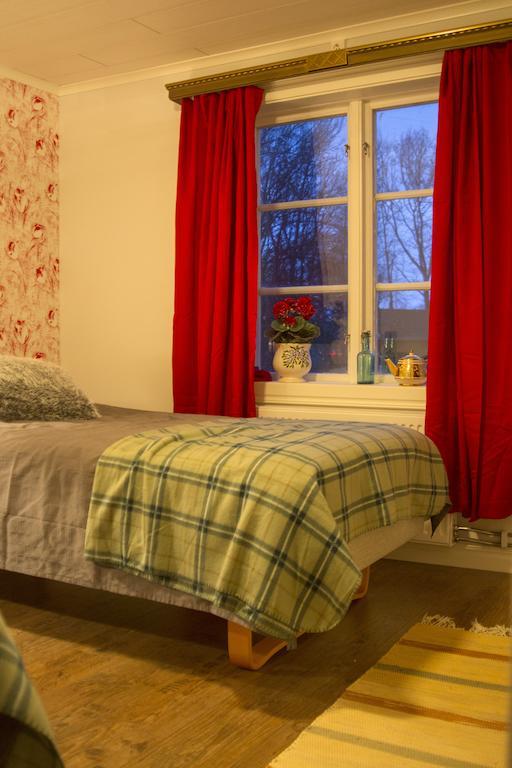 Hallebergs Bed&Breakfast Скара Экстерьер фото
